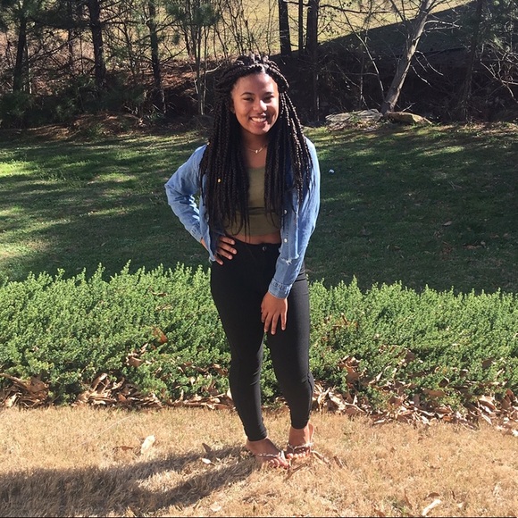 Meet your Posher, Jhan'ye - Picture 1 of 1
